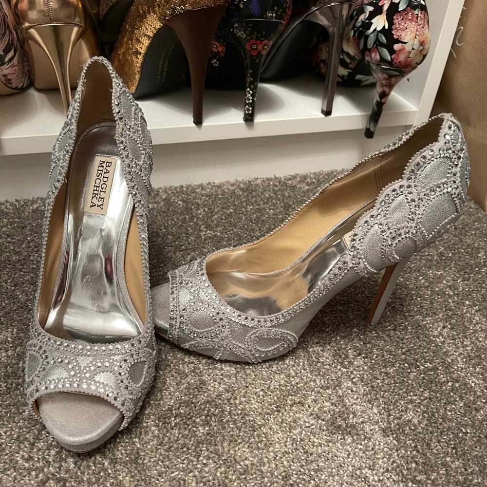 Badgely Miscka - bling heels